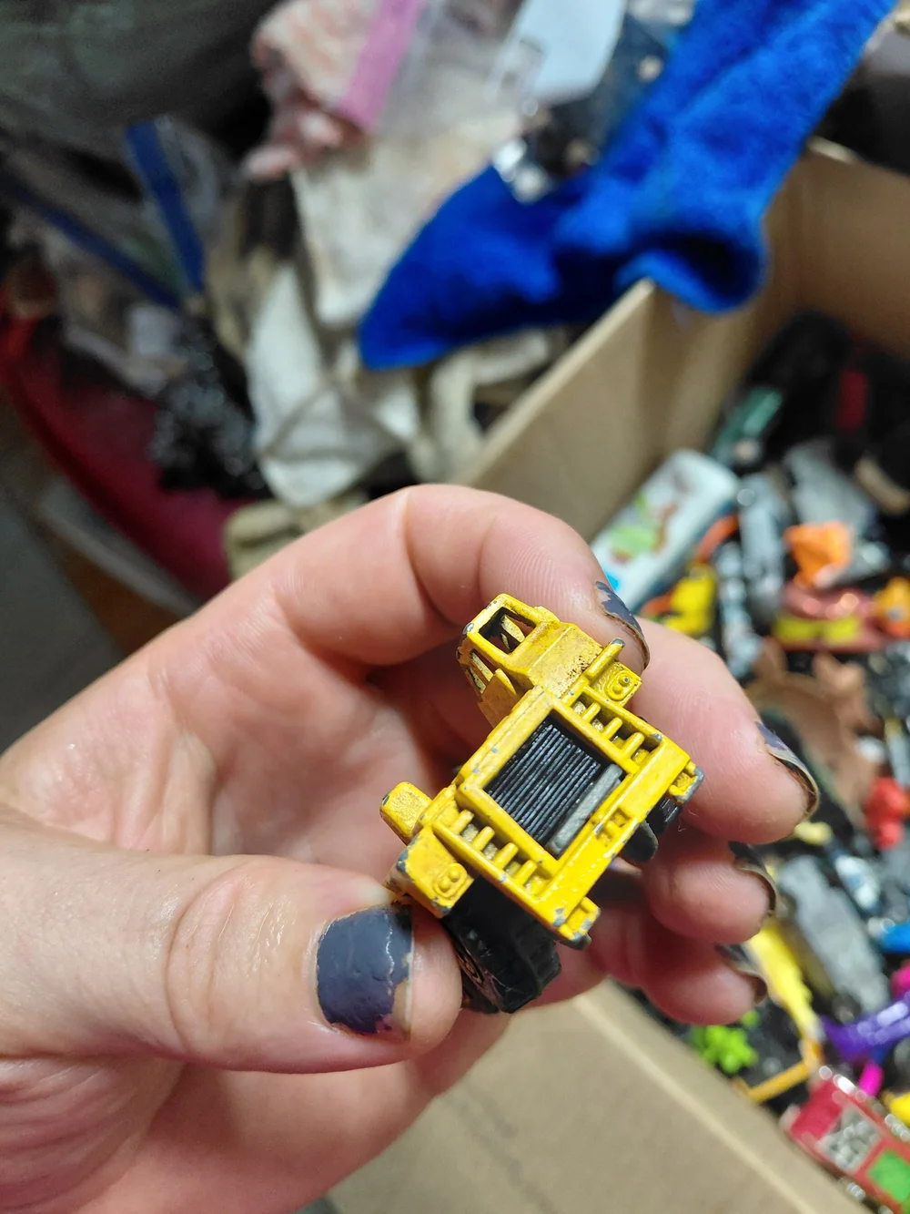 vintage 1979 Hot Wheels Workhorses CAT Caterpillar Dump Truck (model #1171)
